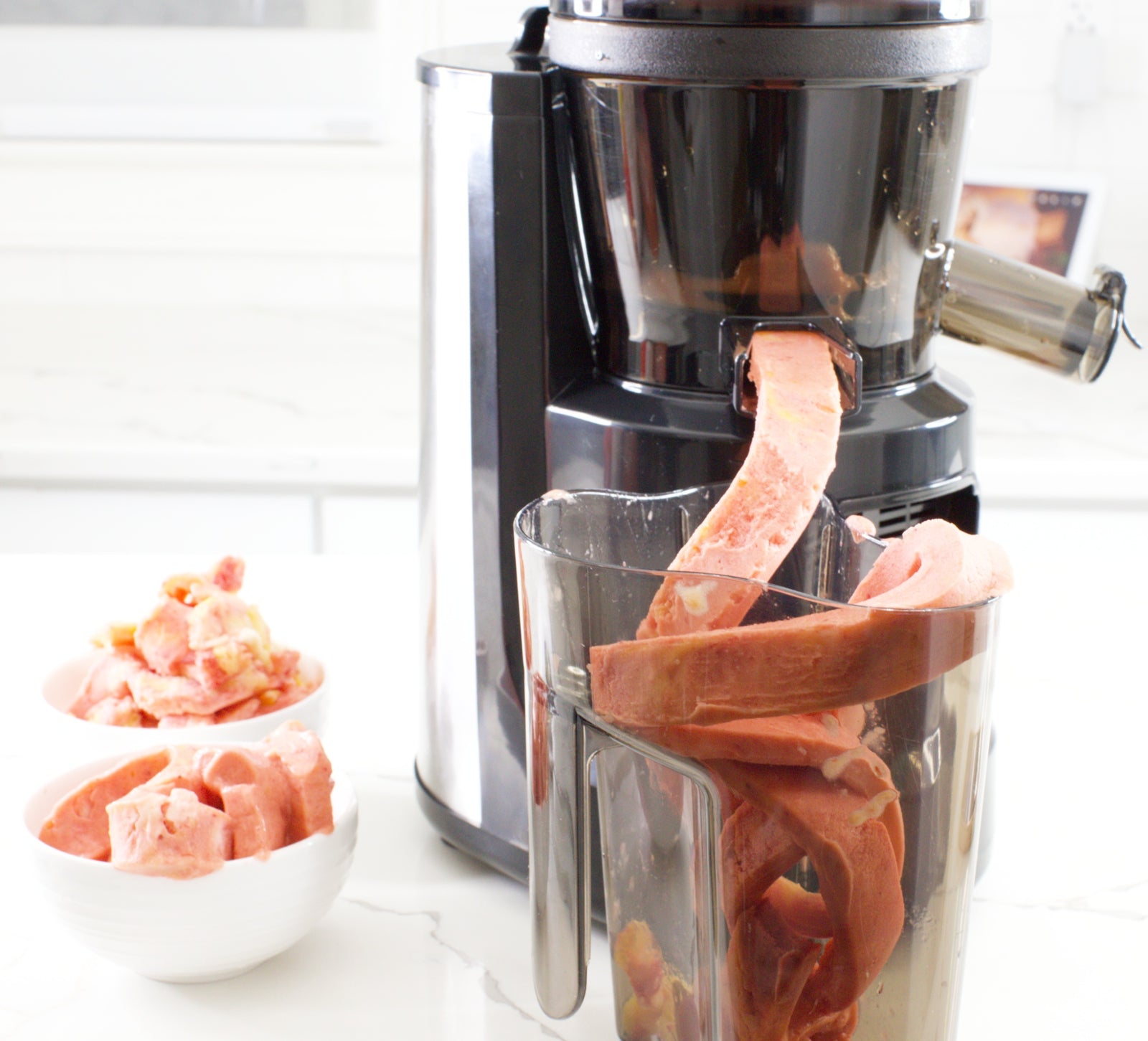 Hands Free Cold Pressed Batch Juicer, Heavy Duty Motor with